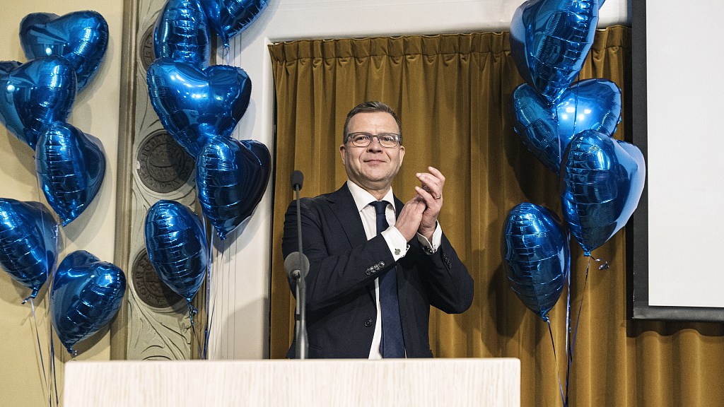 Législatives en Finlande la coalition de droite remporte les