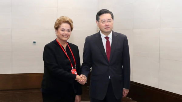 Le Ministre Chinois Des Ae Rencontre La Pr Sidente De La Nouvelle