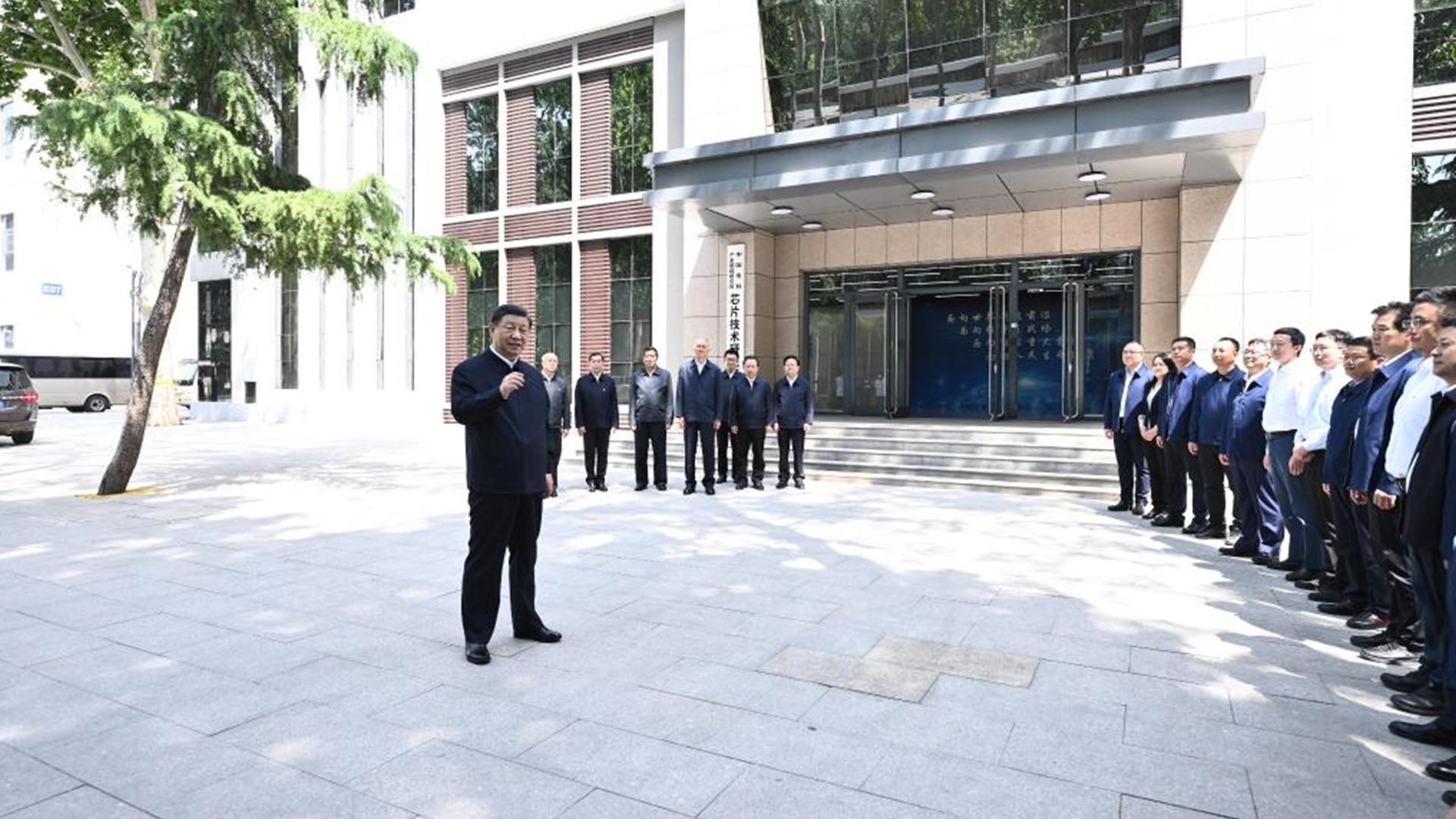 Xi Jinping Inspecte Shijiazhuang Dans La Province Chinoise Du Hebei Cgtn