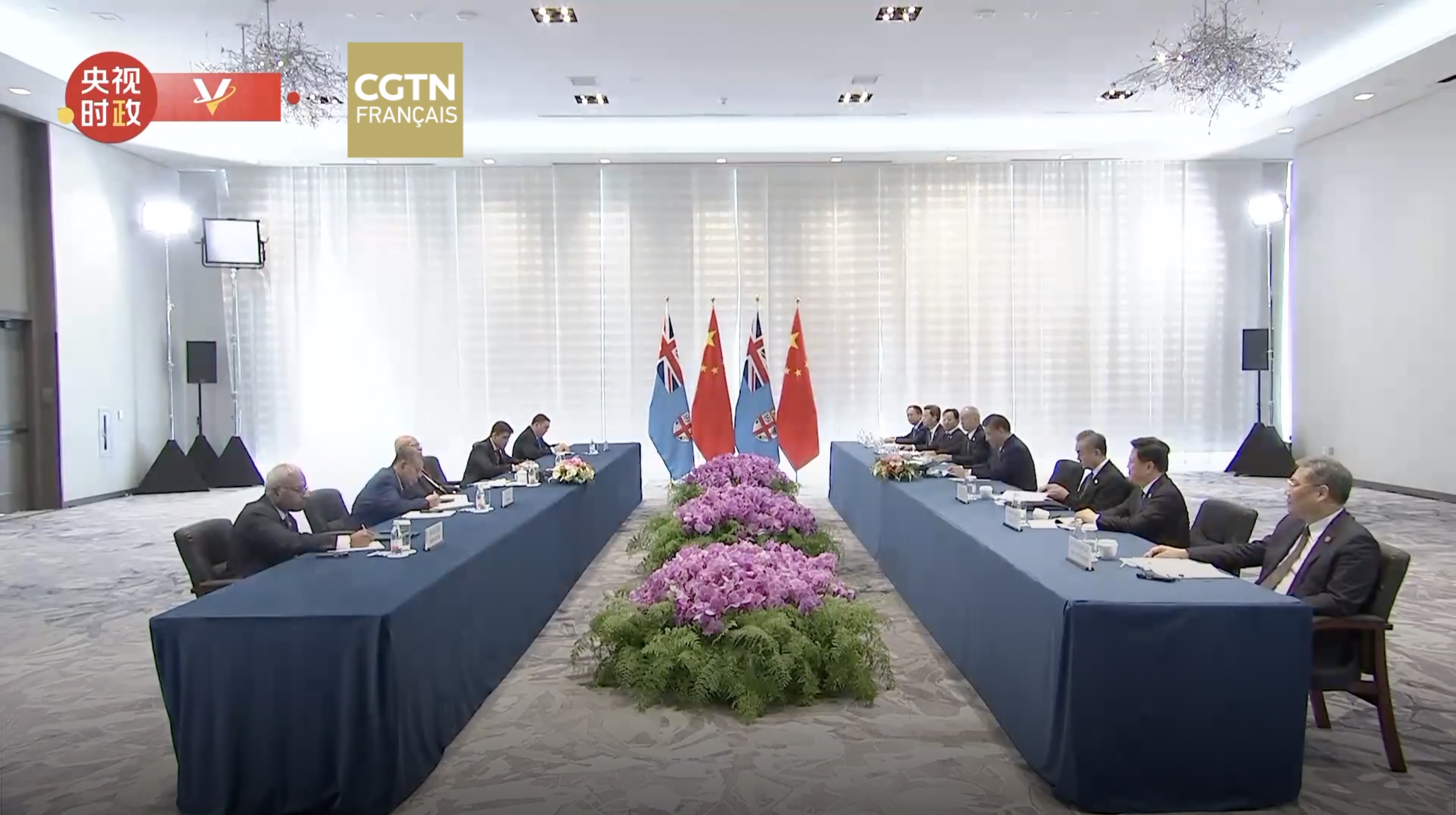Xi Jinping rencontre le Premier ministre des Fidji Sitiveni Rabuka CGTN